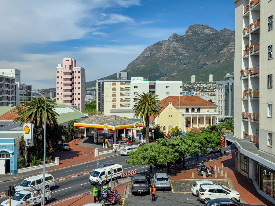 3 Bedroom Property for Sale in Gardens Western Cape